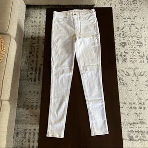NWT American Eagle White Skinny Jeans - Nexxt Level Stretch - Size 10 EXTRA LONG